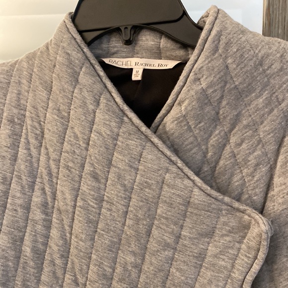 RACHEL Rachel Roy, M, quilted wrap jacket, warm & in EUC!  Wardrobe staple!! - Picture 2 of 9